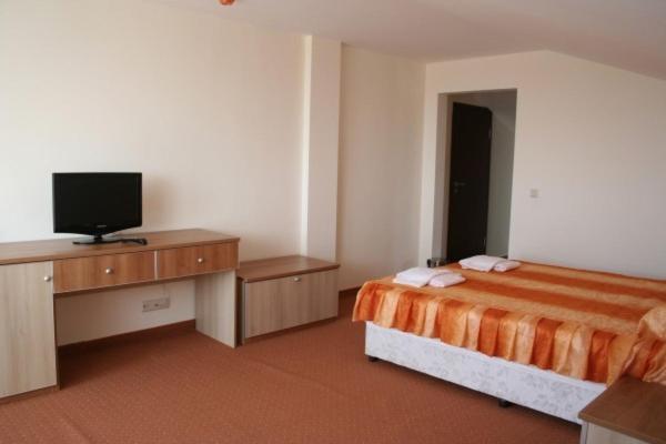 Hotel Akre Каварна Экстерьер фото