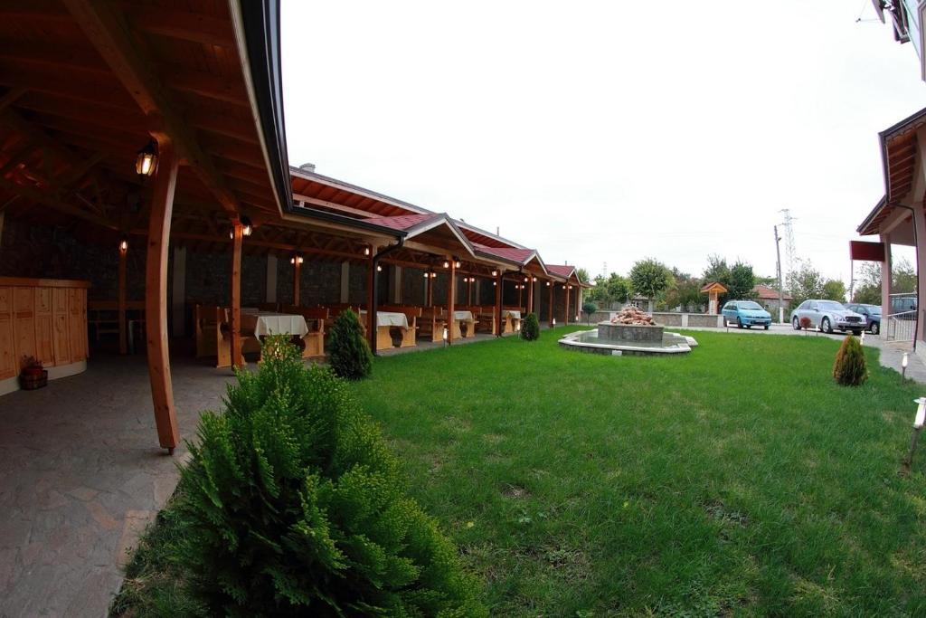 Hotel Akre Каварна Экстерьер фото